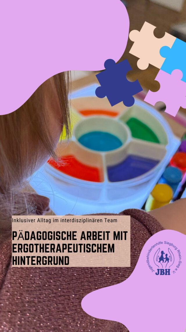 ✨ Alltagsintegrierte Förderung an der Lichttafel – kleine Hände, große Entdeckungen ✨

In unserer Kita nutzen wir alltagsintegrierte Fördermomente, um die Kinder spielerisch in ihrer Entwicklung zu begleiten. Auf der Lichttafel wurde experimentiert: Mit Pipetten, Wasser, Farbtropfen und Wattepads entstehen faszinierende Farbmischungen, kleine Kunstwerke – und gleichzeitig wertvolle Bildungsprozesse.

🧠 Was passiert dabei?
Während die Kinder Farben mischen, Wasser dosieren oder Wattepads gestalten, werden zentrale Entwicklungsbereiche gefördert:

🔹 Feinmotorik & Fingerkraft
Das Aufziehen und Dosieren mit der Pipette stärkt die kleinen Muskeln in der Hand – wichtig für Stifthaltung, Schneiden oder spätere Schreibmotorik.

🔹 Auge-Hand-Koordination
Farben gezielt zu tropfen, Mengen einzuschätzen und Veränderungen auf der Lichttafel zu beobachten, trainiert die Koordination und Konzentrationsfähigkeit.

🔹 Sinneswahrnehmung & Experimentierfreude
Die Kombination aus Licht, Wasser und Farben bietet ein faszinierendes multisensorisches Erlebnis. Kinder verstehen naturwissenschaftliche Zusammenhänge ganz nebenbei.

👩‍🏫 Stärke durch interdisziplinäre Teams
Unsere pädagogischen Fachkräfte mit therapeutischem Hintergrund bringen ihr Fachwissen gezielt in den Alltag ein. Das ermöglicht:

✨ Kleingruppenarbeit mit hoher Qualität
✨ individuell abgestimmte Förderangebote
✨ fachlich vorbereitete Räume, die zu Entdeckung und Lernen einladen
✨ eine enge Verbindung zwischen spielerischem Tun und therapeutischen Impulsen

So entsteht ein Umfeld, in dem Kinder frei experimentieren, kreativ werden und gleichzeitig ganzheitlich in ihrer Entwicklung unterstützt werden.

🎨 Kleine Hände schaffen große Werke – und wir begleiten sie dabei!